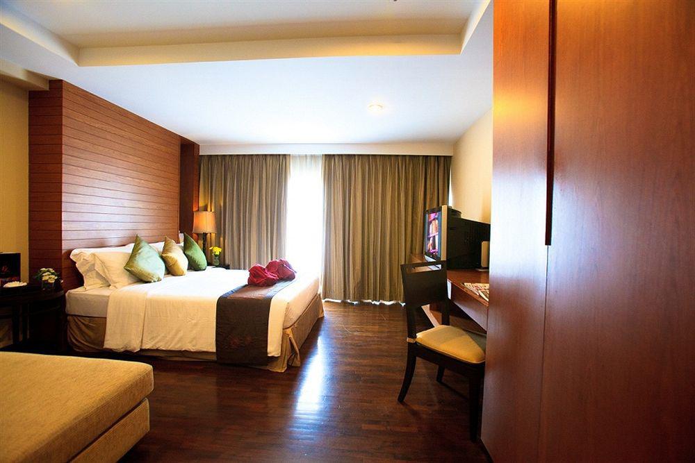 Hotel Furamaxclusive Sathorn, Bangkok Habitación foto